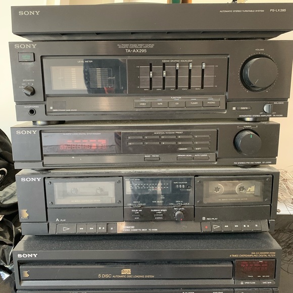 Old school stereo w/ vinyl CD player and speakers - Picture 2 of 3